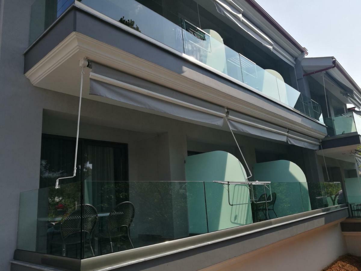 4- You Family Metamorfosi  Exterior foto