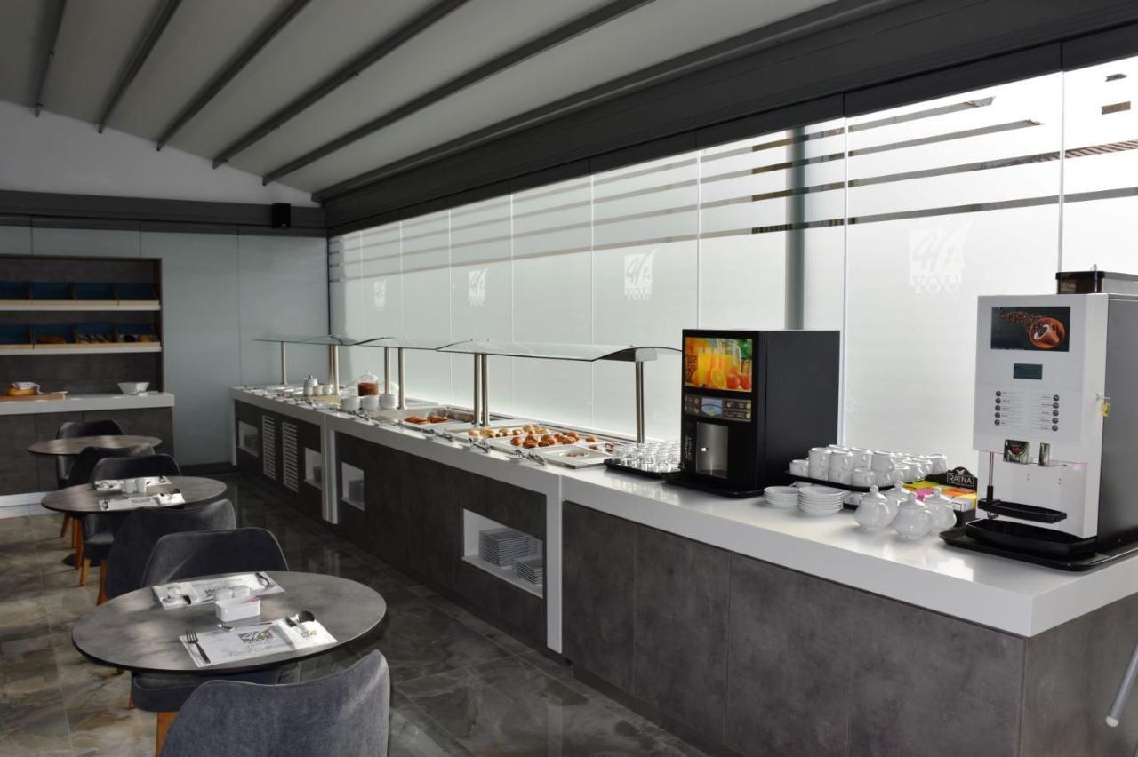 4- You Family Metamorfosi  Exterior foto